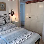 Apartman Ferienhaus, Rustico Auf Burg *