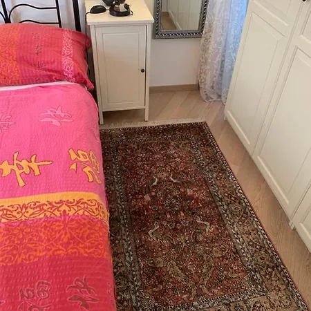 Ferienhaus, Rustico Auf Burg Appartamento Locarno