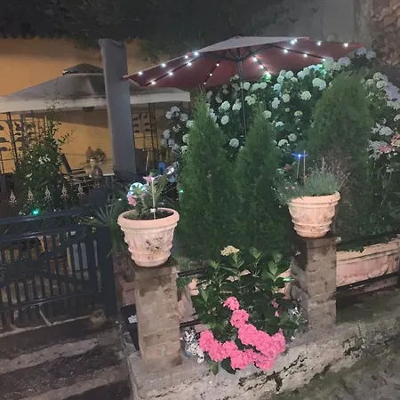 Ferienhaus, Rustico Auf Burg Appartamento Locarno