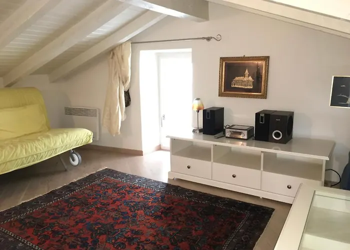 Ferienhaus, Rustico Auf Burg * לוקרנו