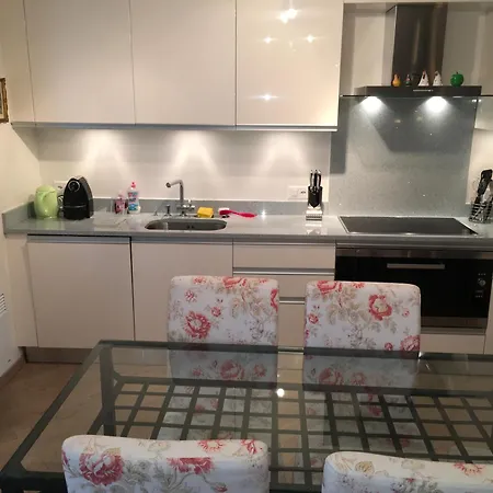 Ferienhaus, Rustico Auf Burg Apartment Locarno